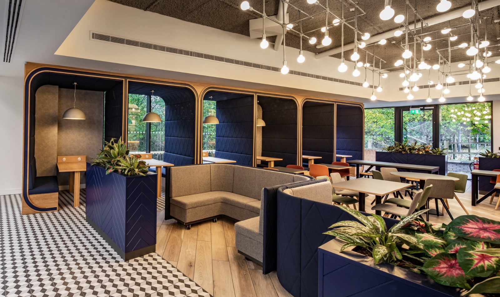 辦公室桌椅的選購技巧