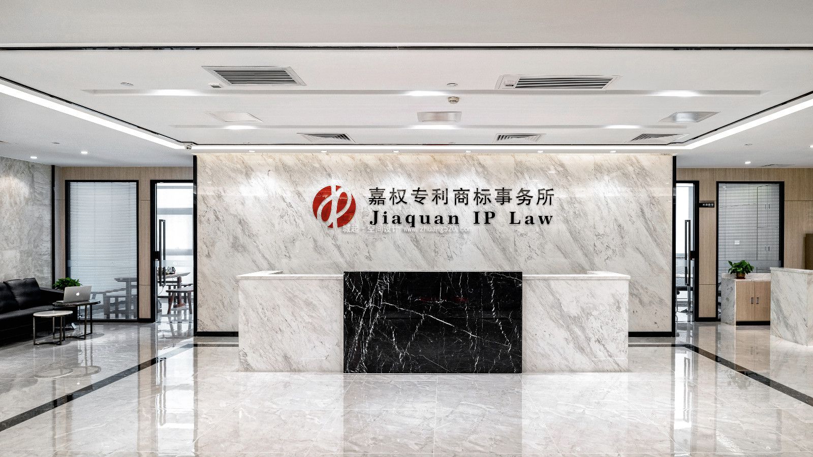 辦公室墻面設(shè)計(jì)技巧,<a href=http://ashaandryan.com/pictrue/135 target=_blank class=infotextkey>辦公室墻面裝飾</a>