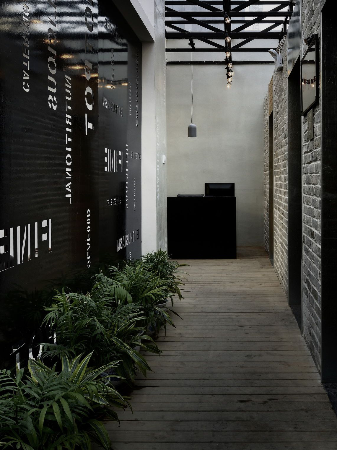 火鍋店店面空間設(shè)計(jì)實(shí)景圖,火鍋店店面空間設(shè)計(jì)圖片