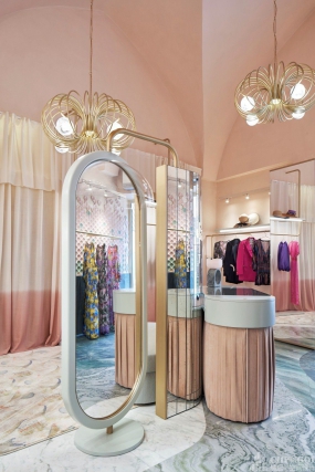 女裝店裝飾圖片,女裝店裝飾實景圖