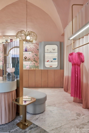 女裝店裝飾實景圖,女裝店裝飾布局圖