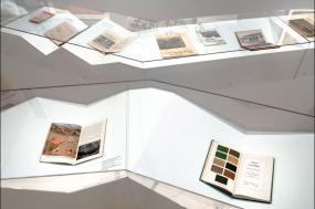 最新展廳室內(nèi)設(shè)計效果圖