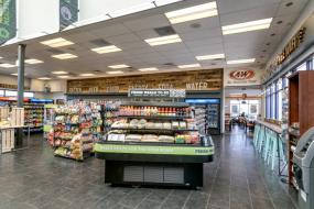 小型便利店貨架裝修設(shè)計圖片
