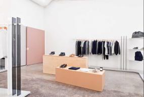 服裝店男裝店面裝修設(shè)計(jì)效果圖