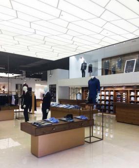 室內裝飾男服裝店裝修設計效果圖