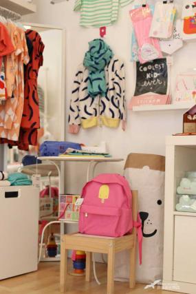 小型童裝店室內(nèi)設(shè)計(jì)裝修圖片