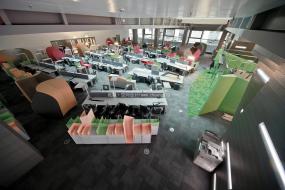 個性辦公室室內(nèi)裝飾設(shè)計(jì)效果圖