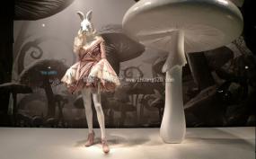 服裝店櫥窗裝飾效果圖大全