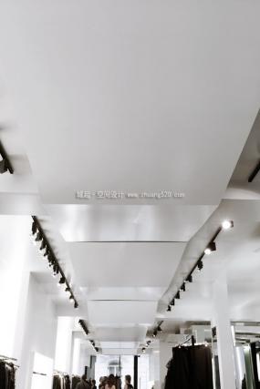 中型女裝店裝修設(shè)計(jì)效果圖
