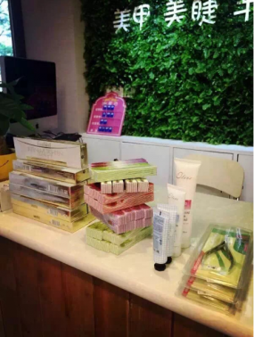 外國美甲店設(shè)計與裝修效果圖大全