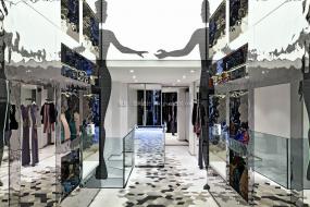 女裝專賣店設(shè)計(jì)裝潢圖片