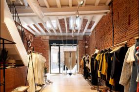 女裝專賣店設(shè)計(jì)效果圖