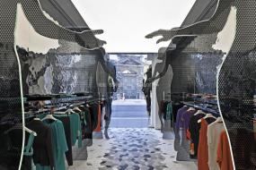 女裝專賣店設(shè)計(jì)裝飾圖片