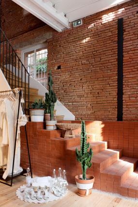 女裝專賣店設(shè)計(jì)與裝修效果圖大全