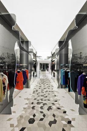 女裝專賣店設(shè)計(jì)裝飾圖