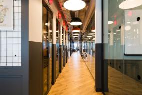 2018中型公司辦公室裝修效果圖