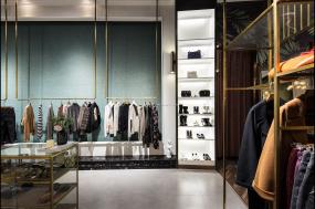 外貿(mào)服裝店設(shè)計裝飾圖片