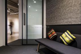 簡潔辦公室設(shè)計裝修圖片