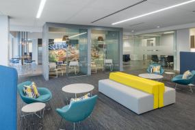 旅游服務公司辦公室設計效果圖