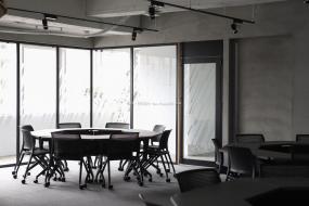 混搭風(fēng)格辦公室室內(nèi)設(shè)計效果圖
