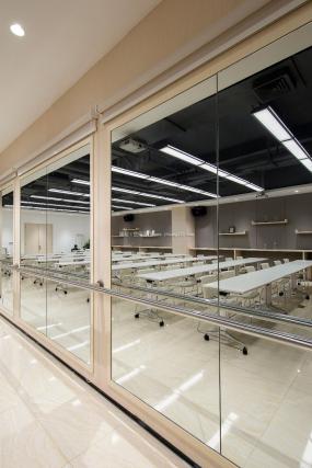 專業(yè)辦公室最新室內裝修效果圖片欣賞